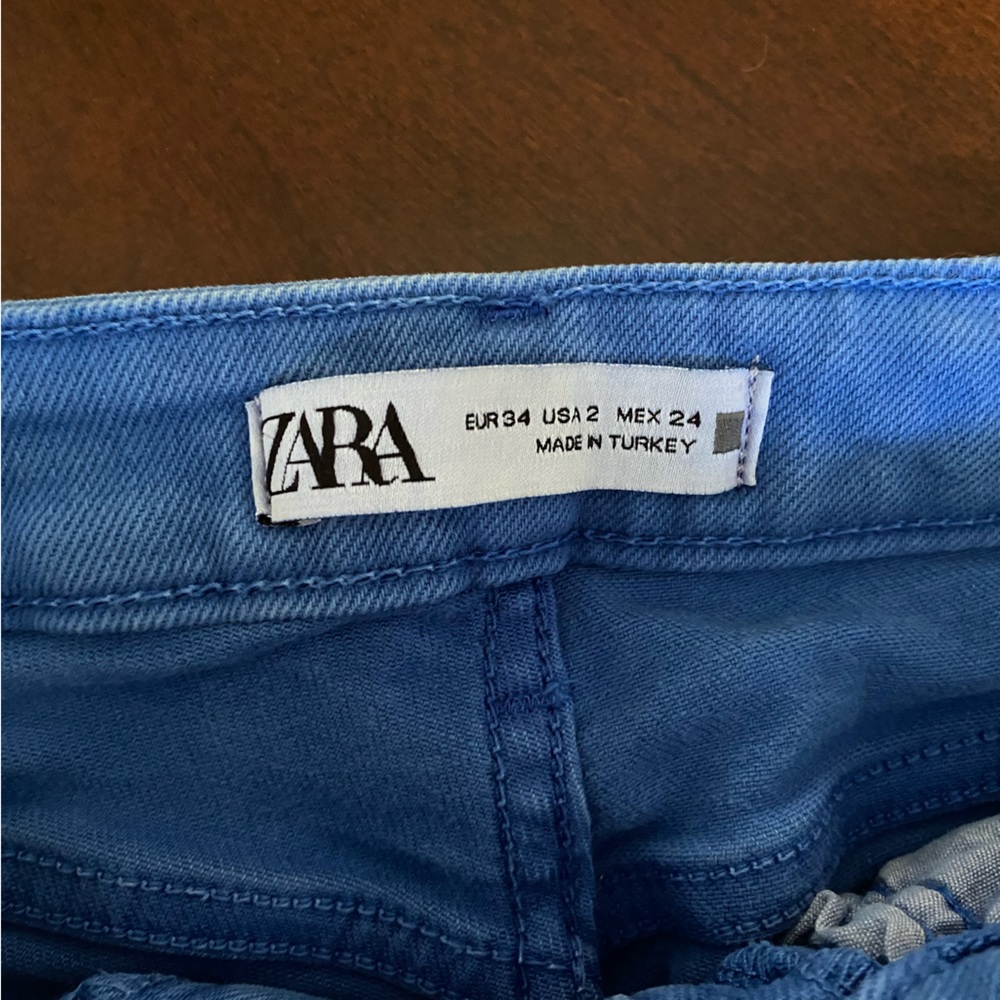 blue zara jeans!